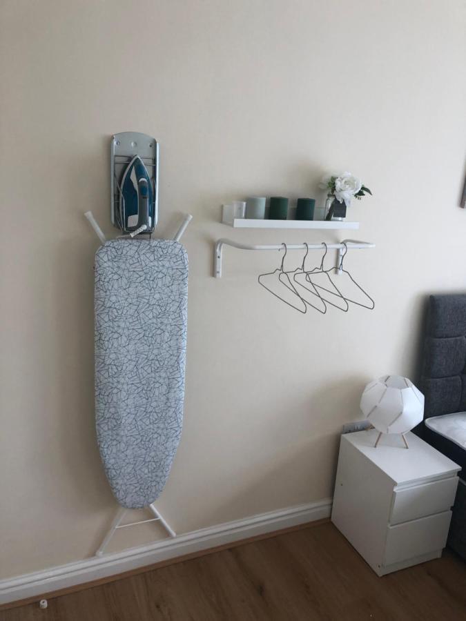 Smeaton Serviced Accommodation Liverpool Bagian luar foto