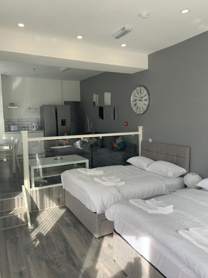 Smeaton Serviced Accommodation Liverpool Bagian luar foto