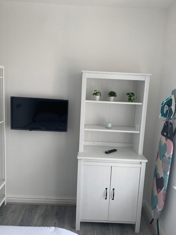 Smeaton Serviced Accommodation Liverpool Bagian luar foto