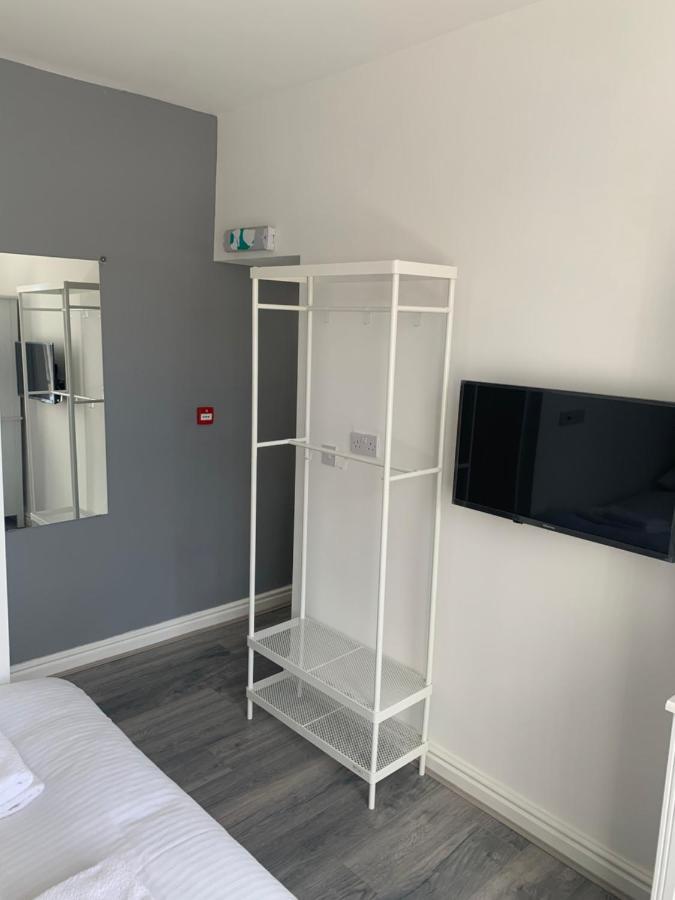 Smeaton Serviced Accommodation Liverpool Bagian luar foto