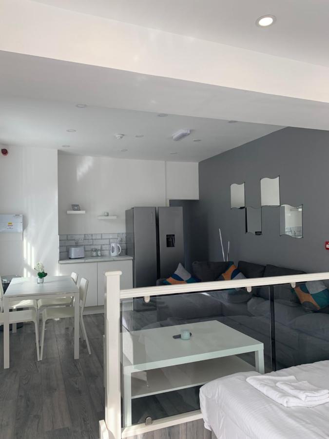 Smeaton Serviced Accommodation Liverpool Bagian luar foto