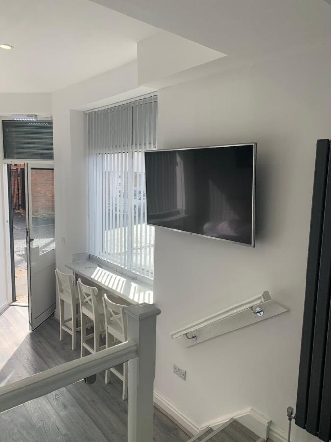 Smeaton Serviced Accommodation Liverpool Bagian luar foto