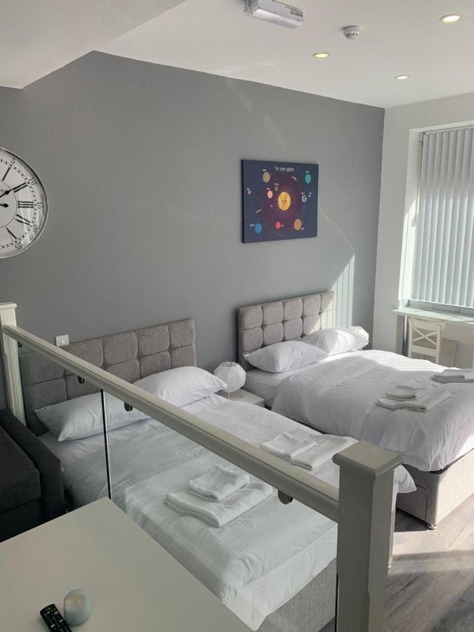 Smeaton Serviced Accommodation Liverpool Bagian luar foto